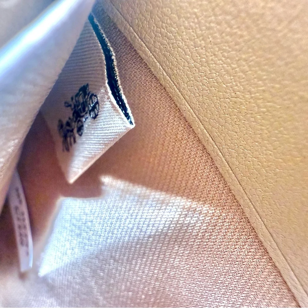 Coach White Embossed Wallet - Picture 11 of 12